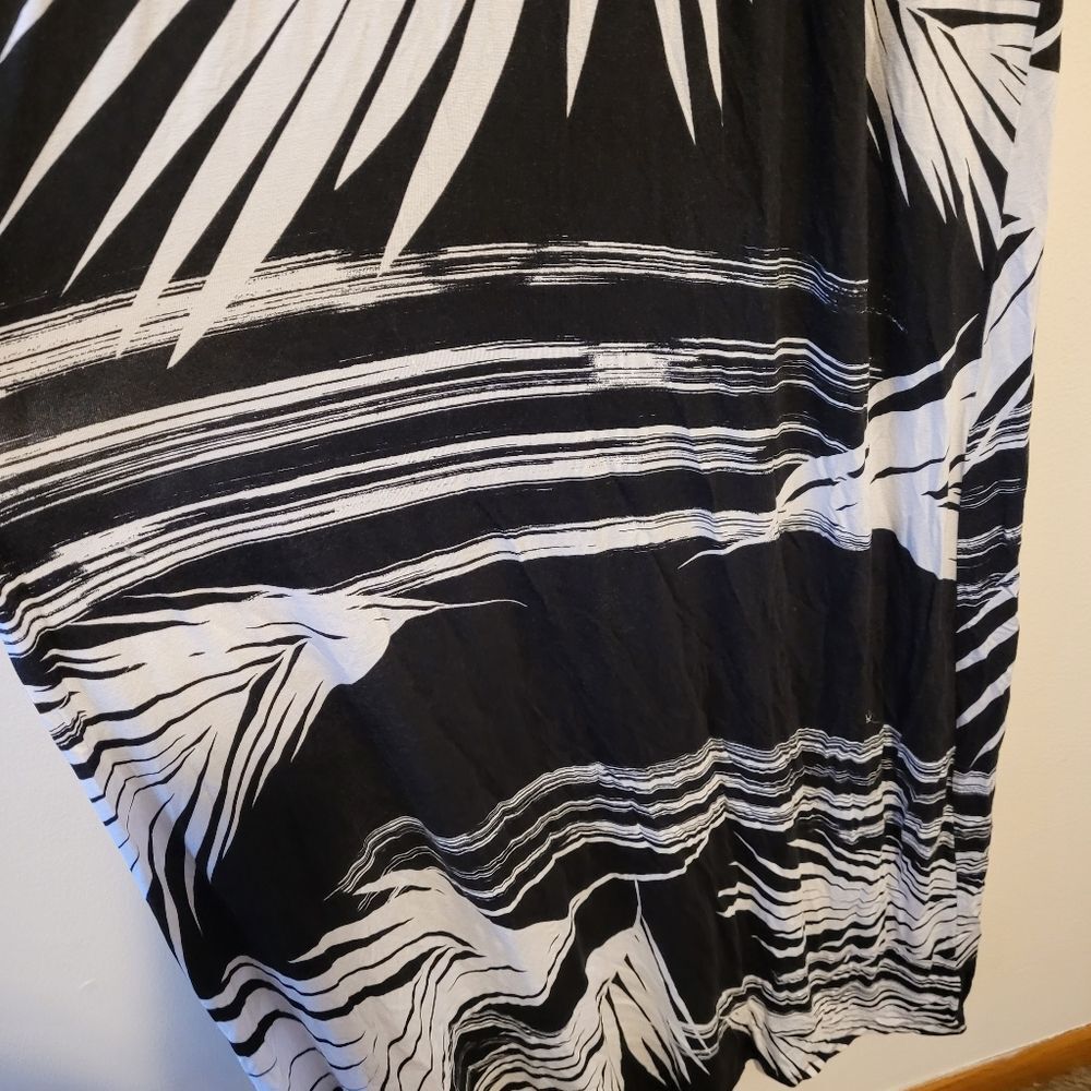 Spense Black and White Sleeveless Palm Maxi Dress‎ - Picture 3 of 6